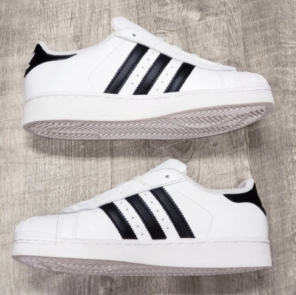 🆕️ Adidas SuperStar ShellToe Youth Size 3 - Picture 10 of 14